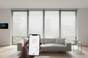 découvrez nos solutions de domotique pour la gestion facile et automatisée de vos volets roulants électriques, alliant confort, sécurité et économie d'énergie.