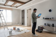 découvrez comment débuter la rénovation de votre maison grâce à la domotique, pour un habitat moderne, confortable et connecté.